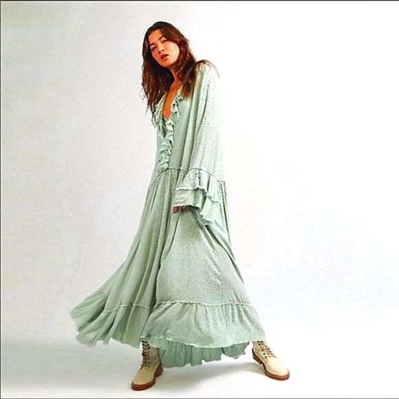 Free people  - Picture 2 of 14